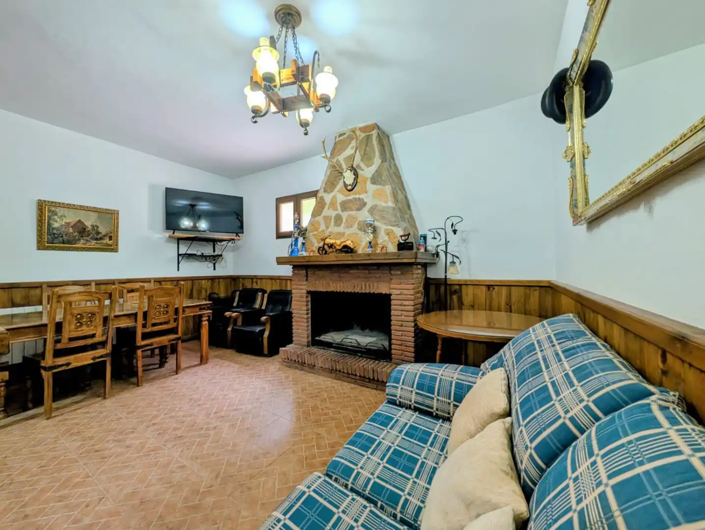 Sala d'estar de Casa o xalet en venda en Loja amb Aire condicionat, Calefacció i Jardí privat