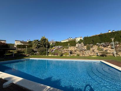Swimming pool of Single-family semi-detached for sale in Sant Vicenç de Montalt  with Air Conditioner, Heating and Private garden