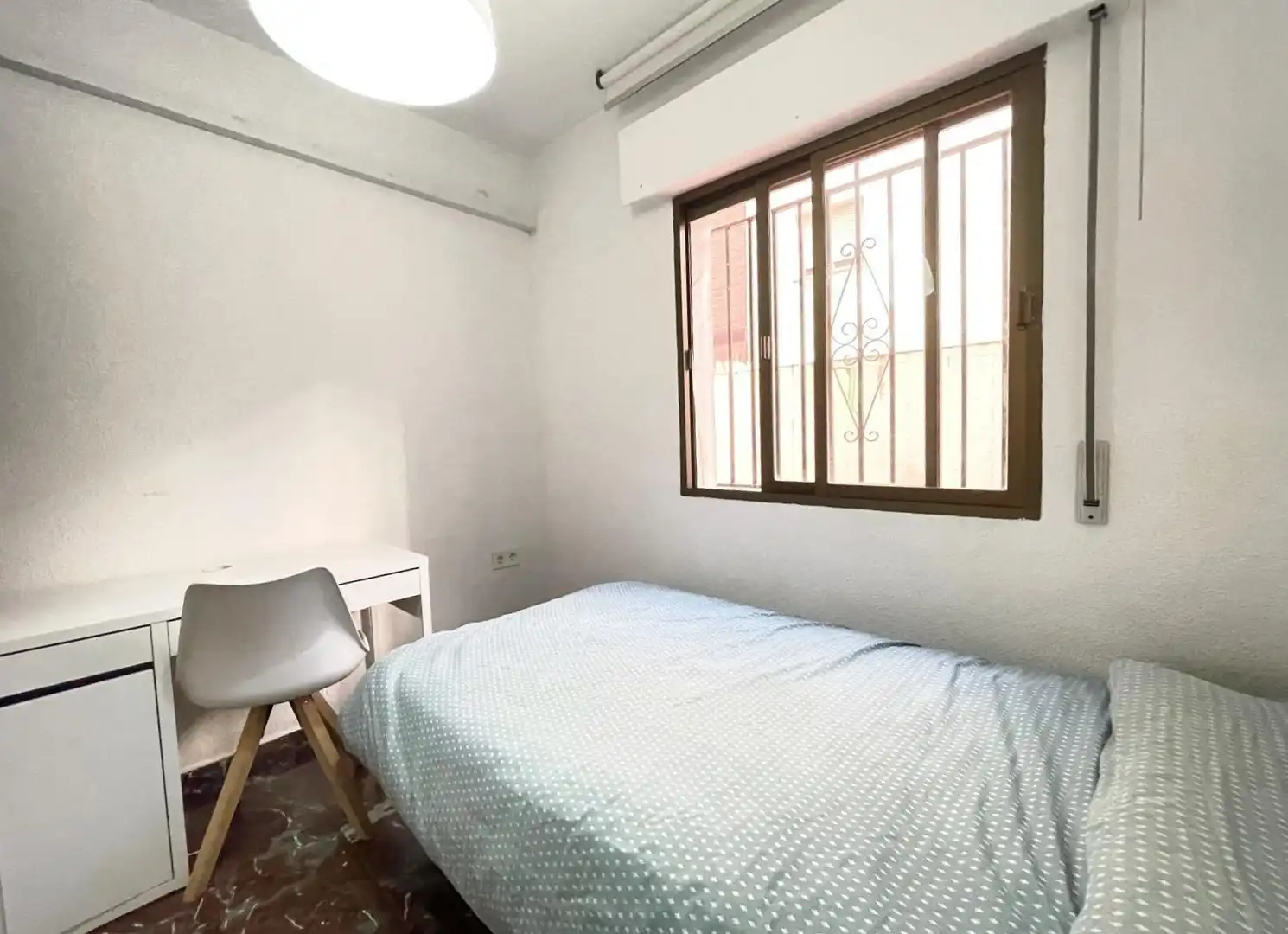 Schlafzimmer von Wohnung zur Miete in Granada mit Möbliert