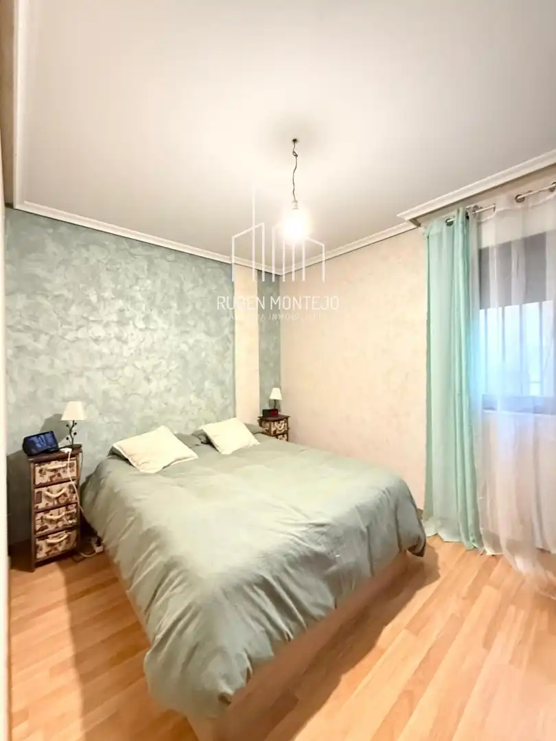 Habitación de Piso en venta en Castellanos de Moriscos con Calefacción, Horno y Lavadora