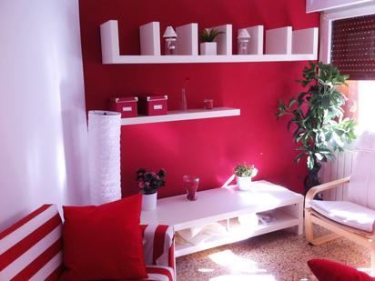Living room of Flat to rent in  Zaragoza Capital  with Heating, Furnished and Oven