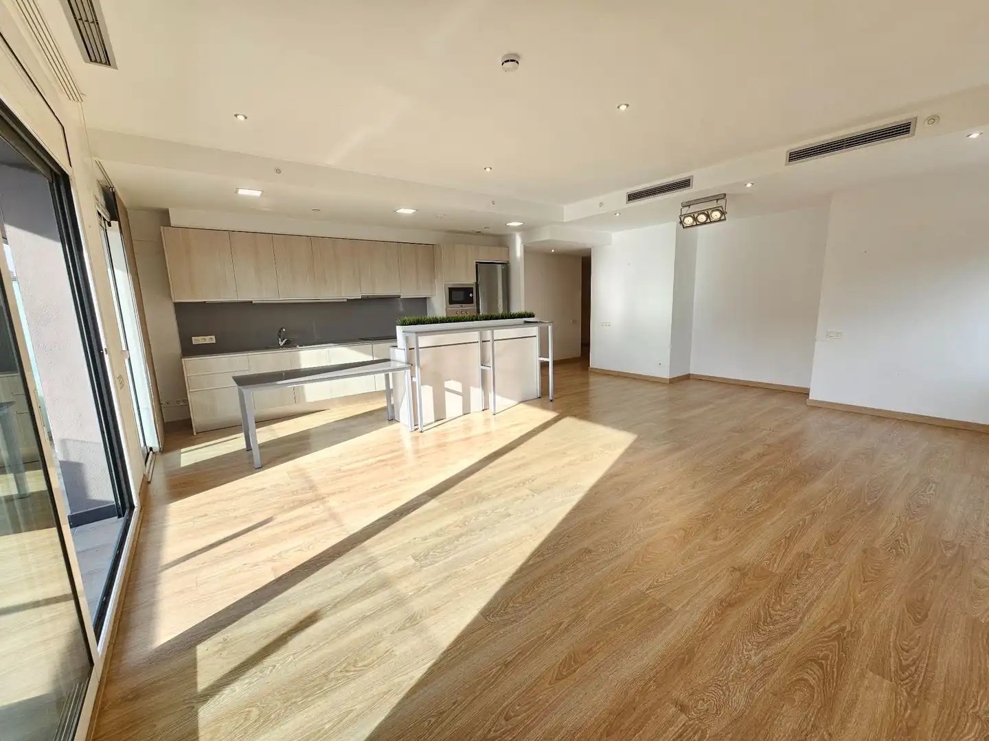 Kitchen of Flat for sale in Barcelona  with Air Conditioner, Heating and Terrace