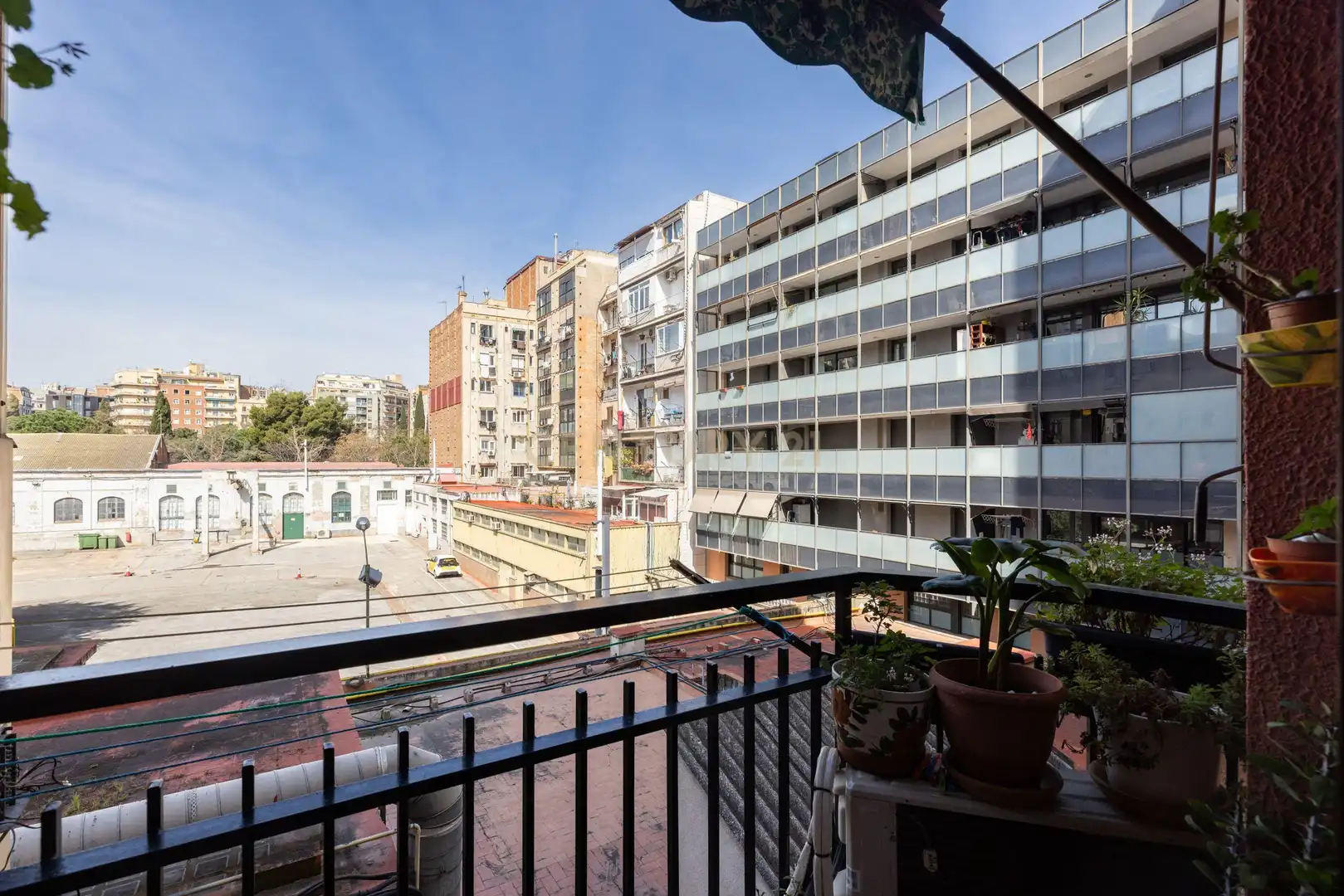 Außenansicht von Wohnung zum Verkauf in Barcelona