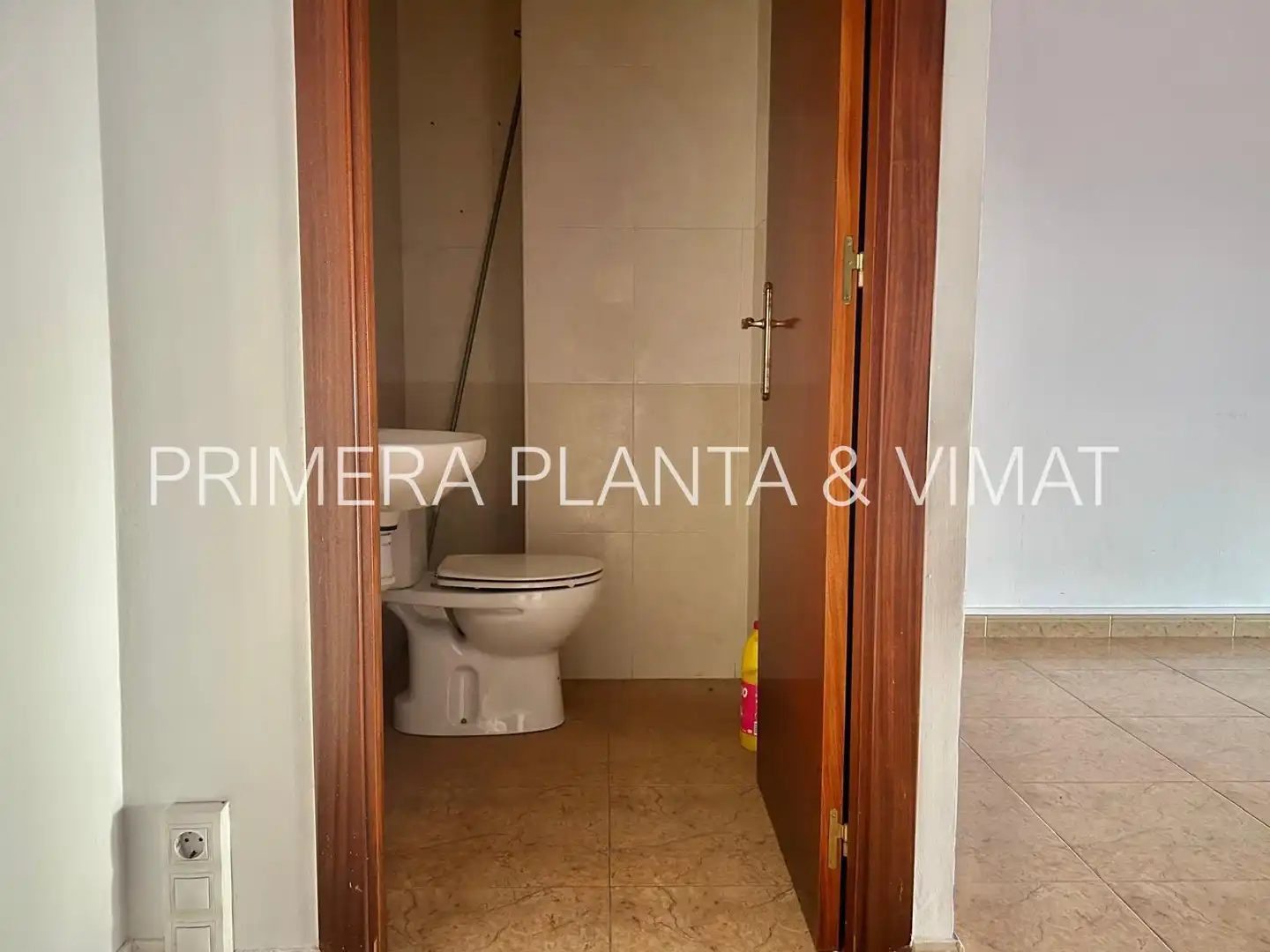 Local comercial de lloguer a Camino Ral de l'Havana, imagen 5