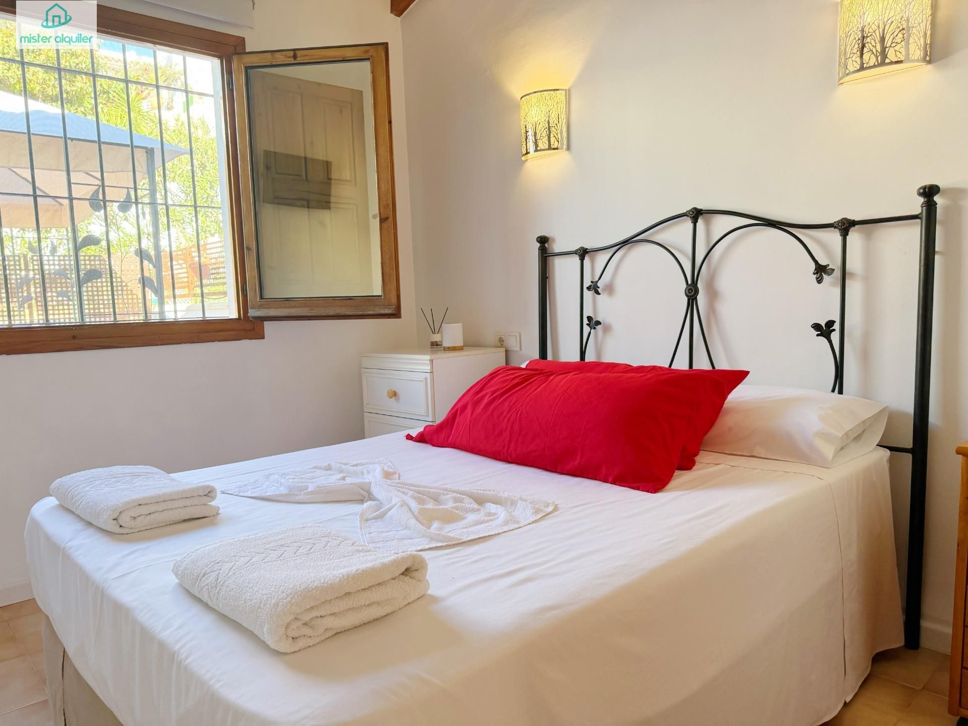 Bedroom of Single-family semi-detached to rent in El Campello  with Air Conditioner, Heating and Private garden