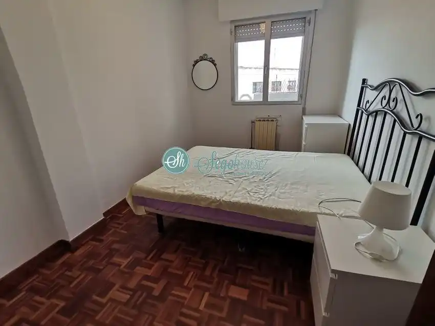 Habitación de Piso en venta en Segovia con Calefacción, Parquet y Terraza