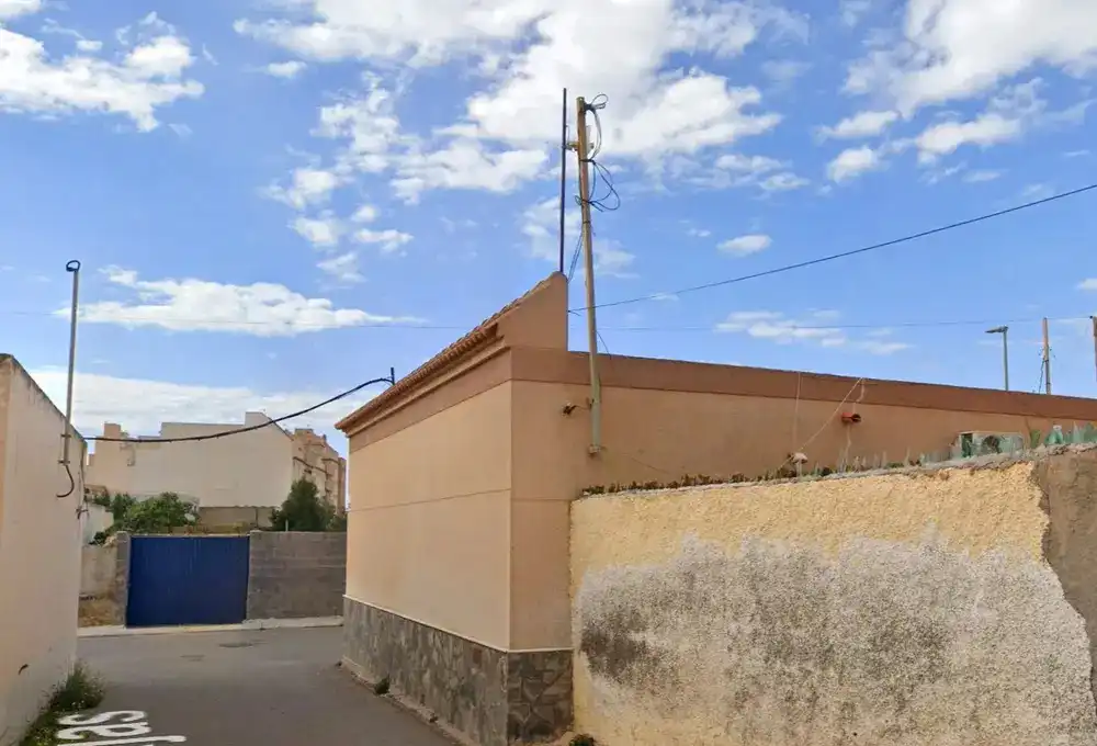 Vista exterior de Casa adosada en venta en Roquetas de Mar
