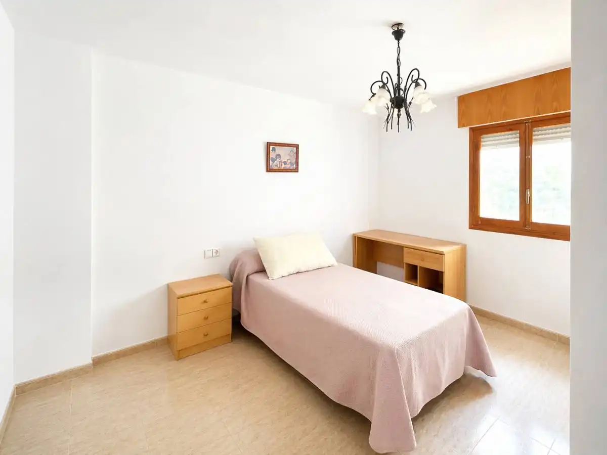 Habitación de Piso en venta en Catral con Calefacción y Amueblado