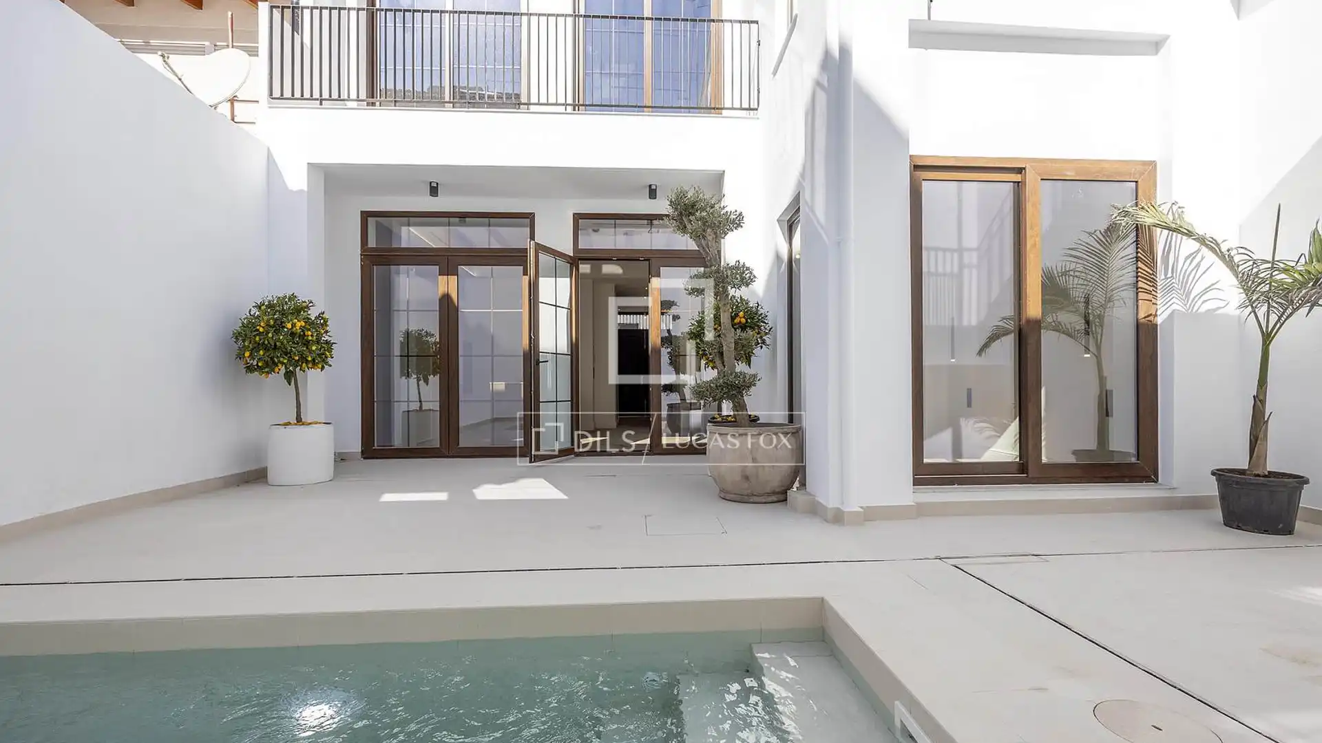 Exterior view of Houses for sale in  Valencia Capital  with Air Conditioner, Heating and Terrace