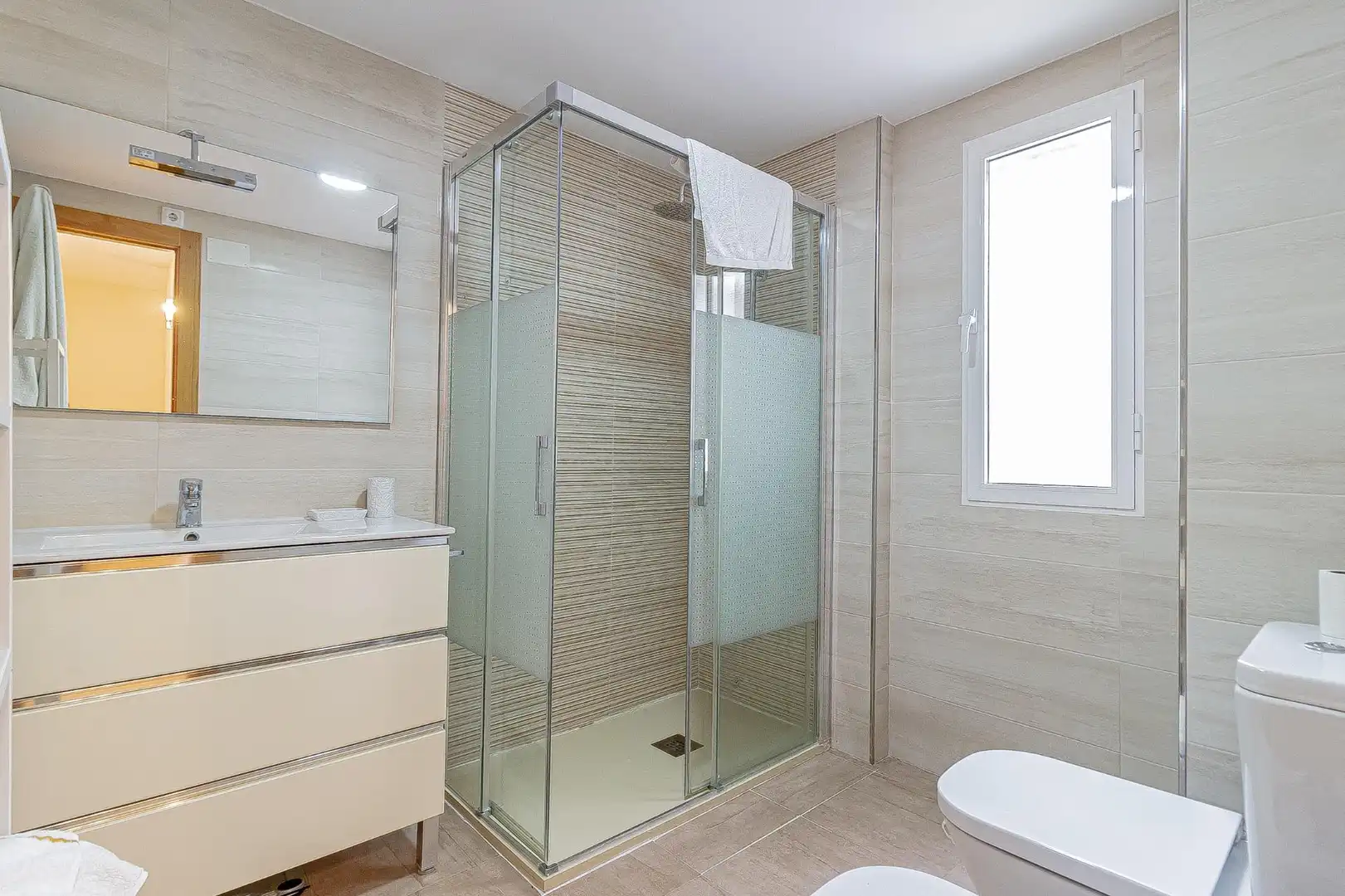 Baño de Piso en venta en Cartagena con Aire acondicionado y Balcón