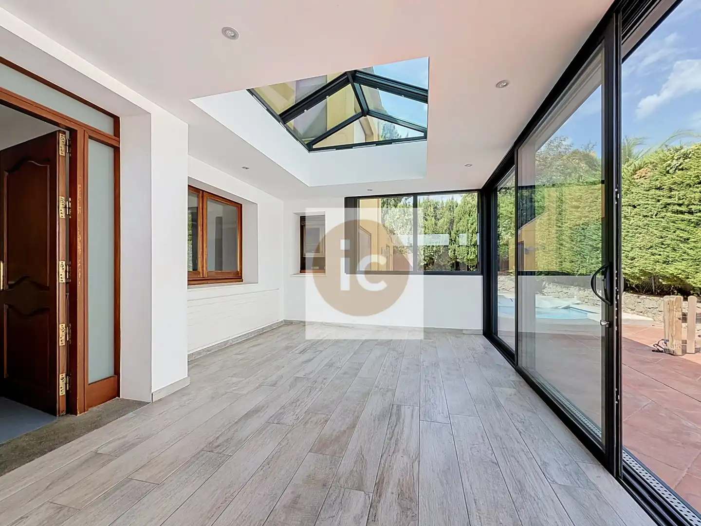Terraced house with pool for sale in Carrer Alemanya 25, imagen 4