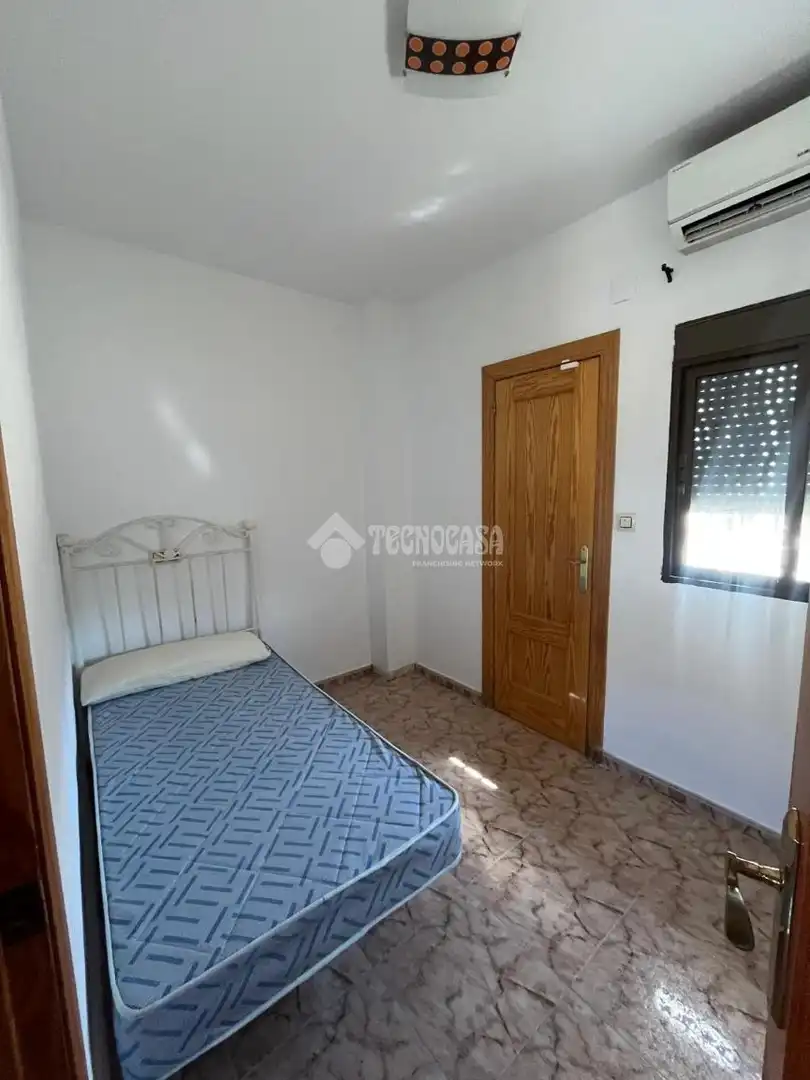 Dormitori de Casa adosada en venda en Pinos Puente