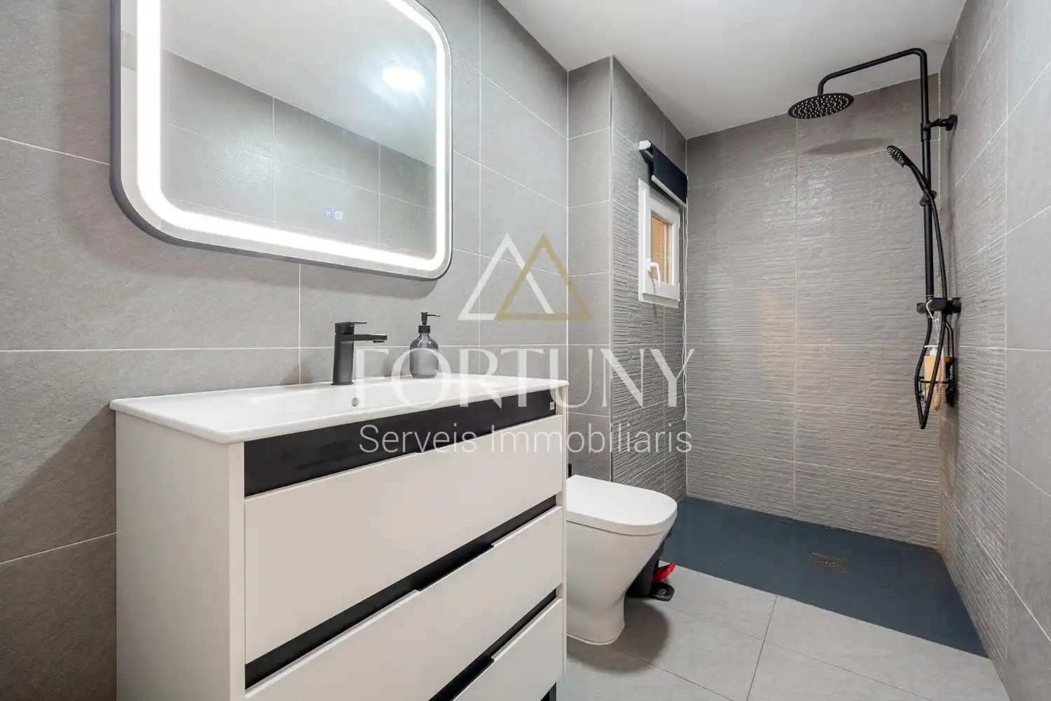 Bany de Casa o xalet en venda en Reus