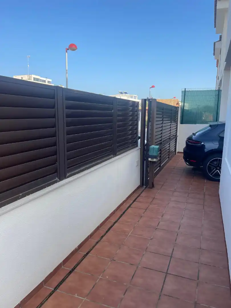 Terraza de Casa o chalet de alquiler con opción a compra en Burriana / Borriana con Aire acondicionado, Jardín privado y Piscina