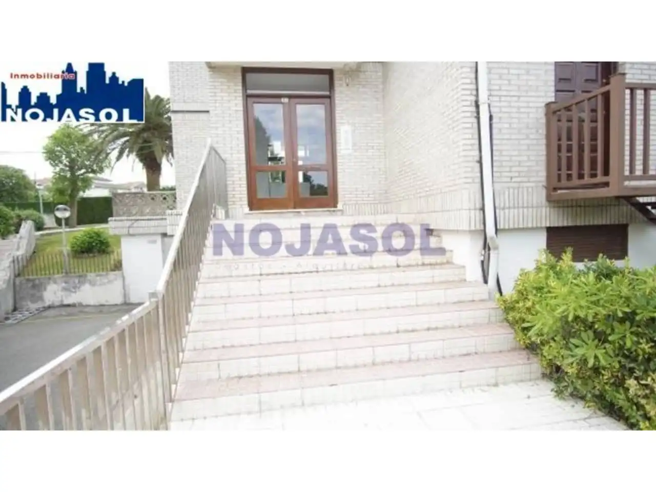 Vista exterior de Apartamento de alquiler en Noja con Terraza y Amueblado