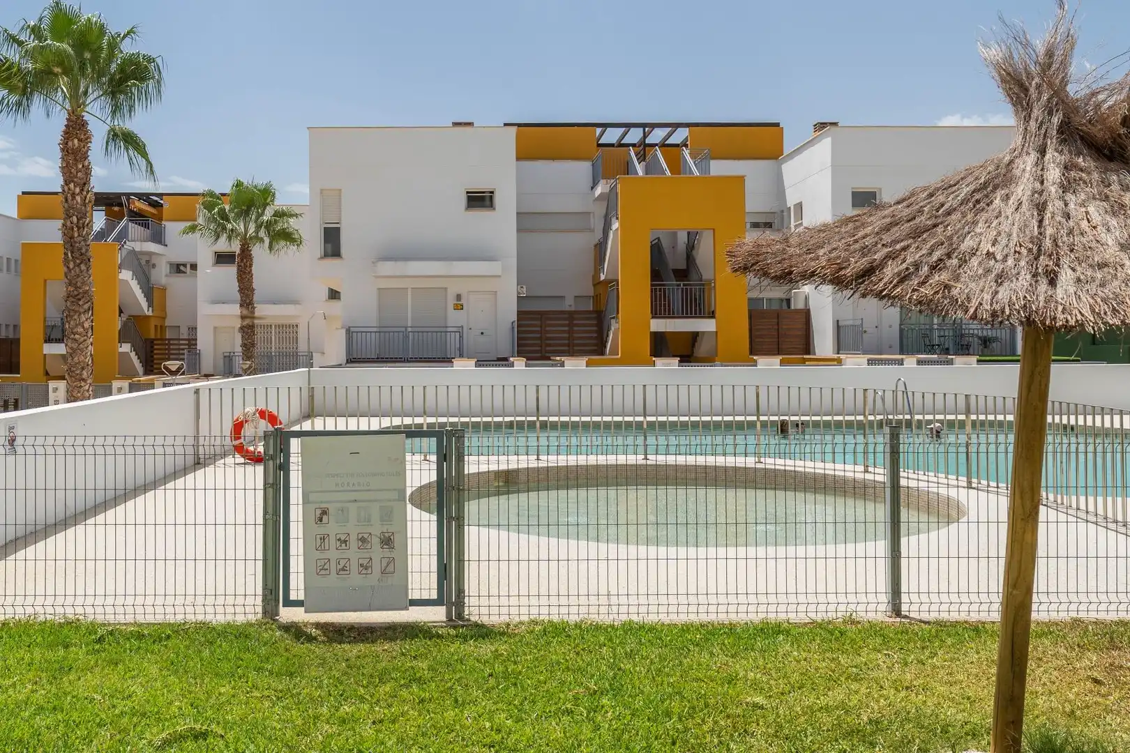 Vista exterior de Piso en venta en Vera con Aire acondicionado, Terraza y Trastero