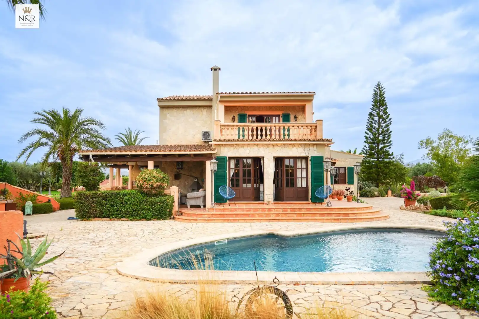 Casa rústica con balcón en venta en Consell