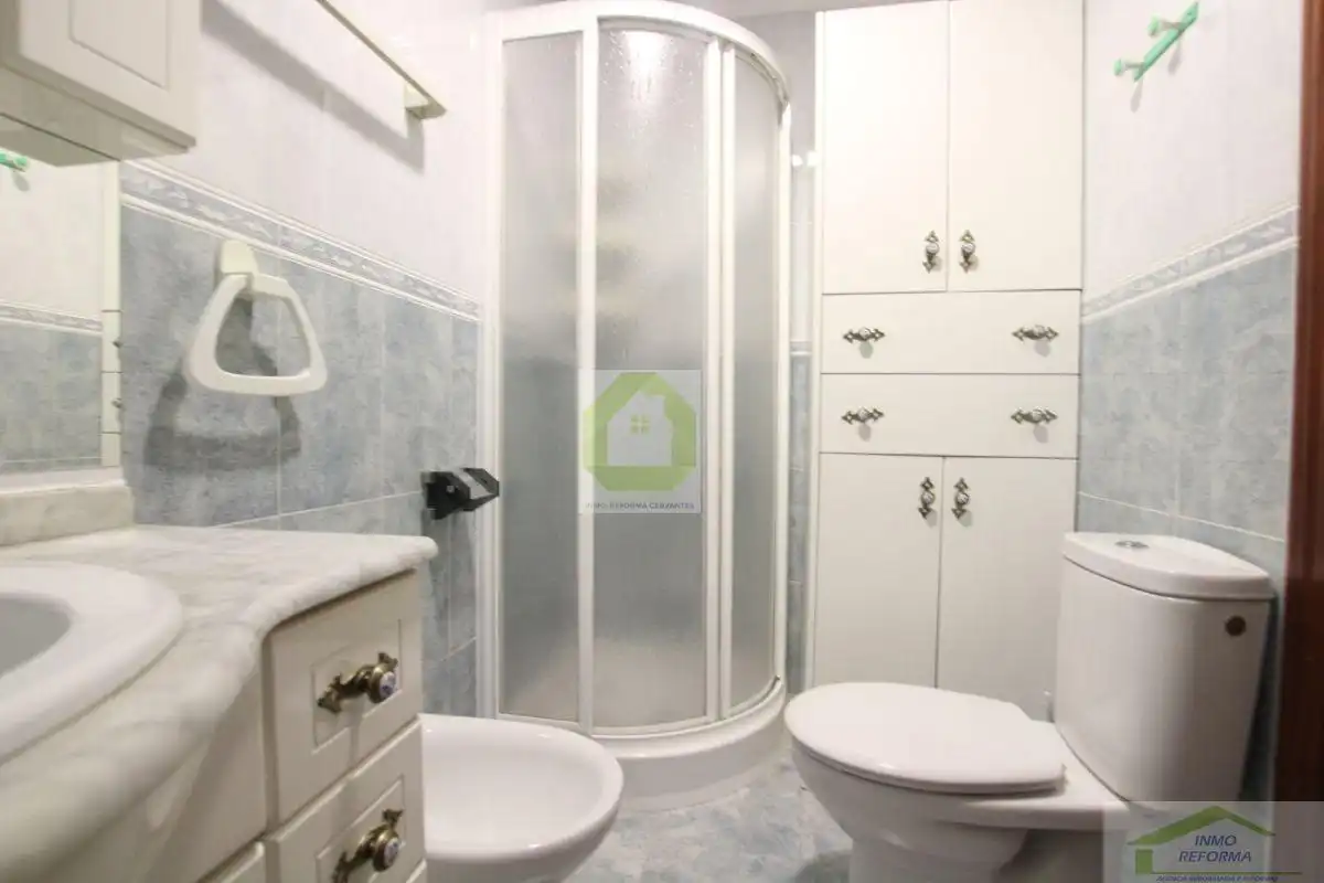 Bathroom of Flat for sale in Armilla  with Air Conditioner, Storage room and Balcony