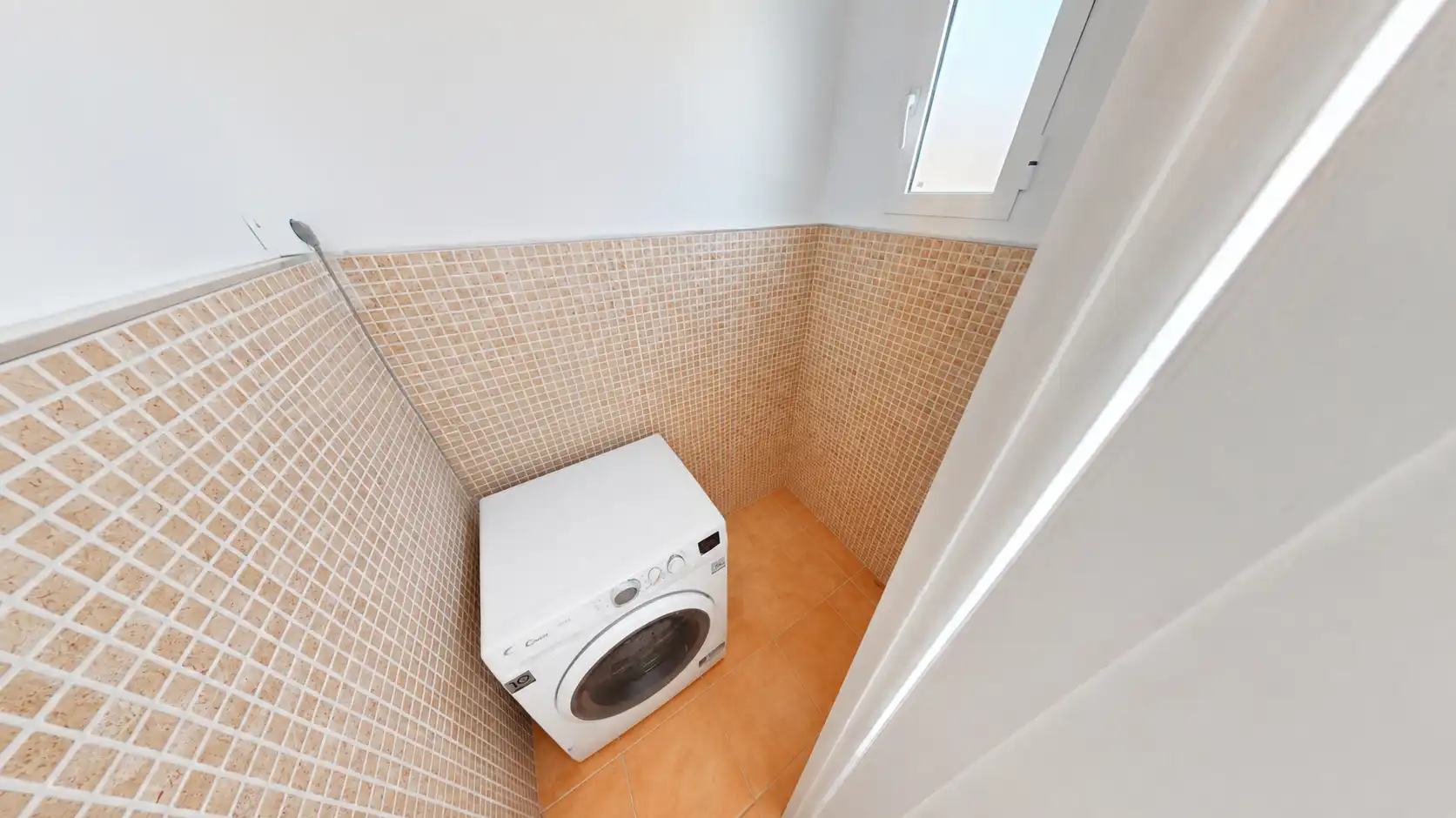 Bathroom of Flat for rent in Alicante / Alacant  with Furnished, Washing machine and TV