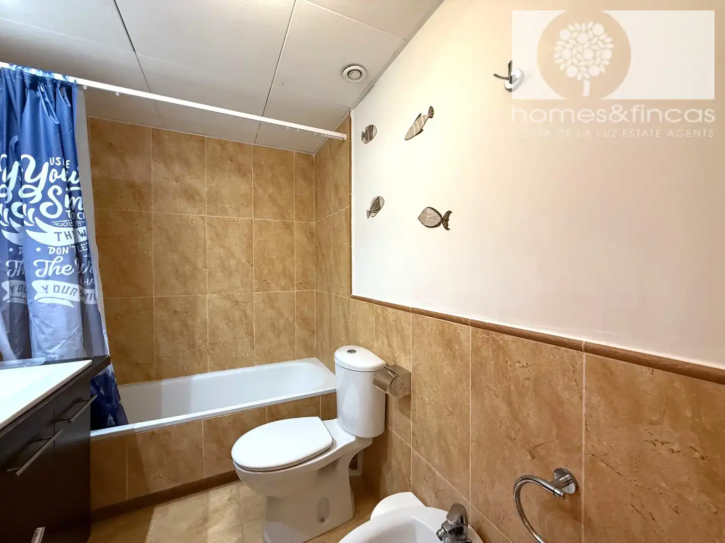 Baño de Ático en venta en Ayamonte con Aire acondicionado, Amueblado y Piscina comunitaria