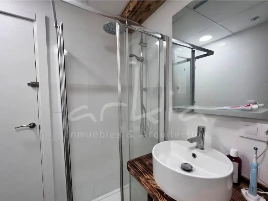 Bathroom of Flat for sale in Paterna