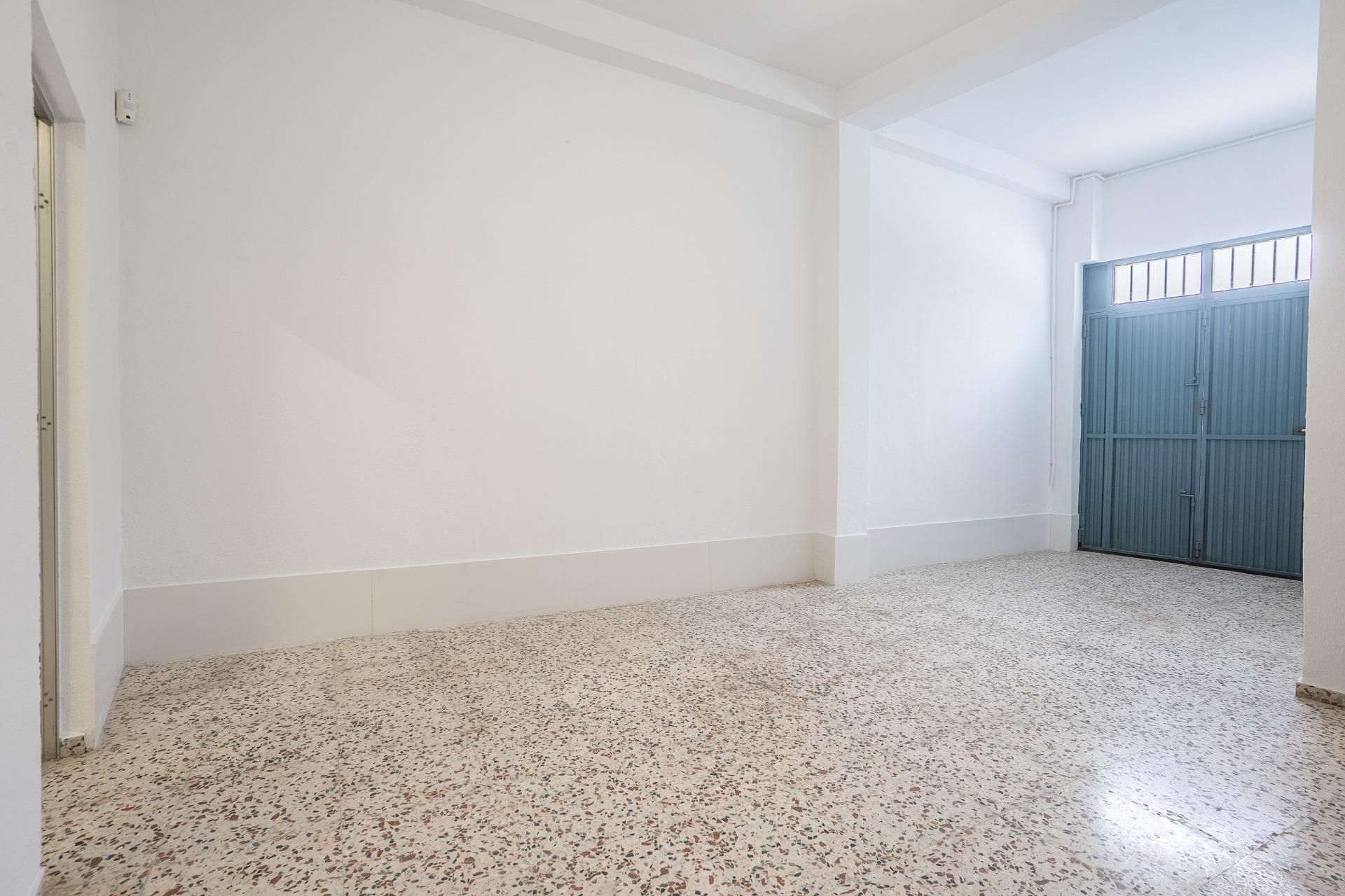 Local en venda en Huércal de Almería amb Moblat