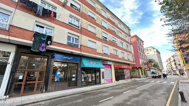 Piso en Venta en Calle DUQUE SANTOÑA, 3 en Santoña