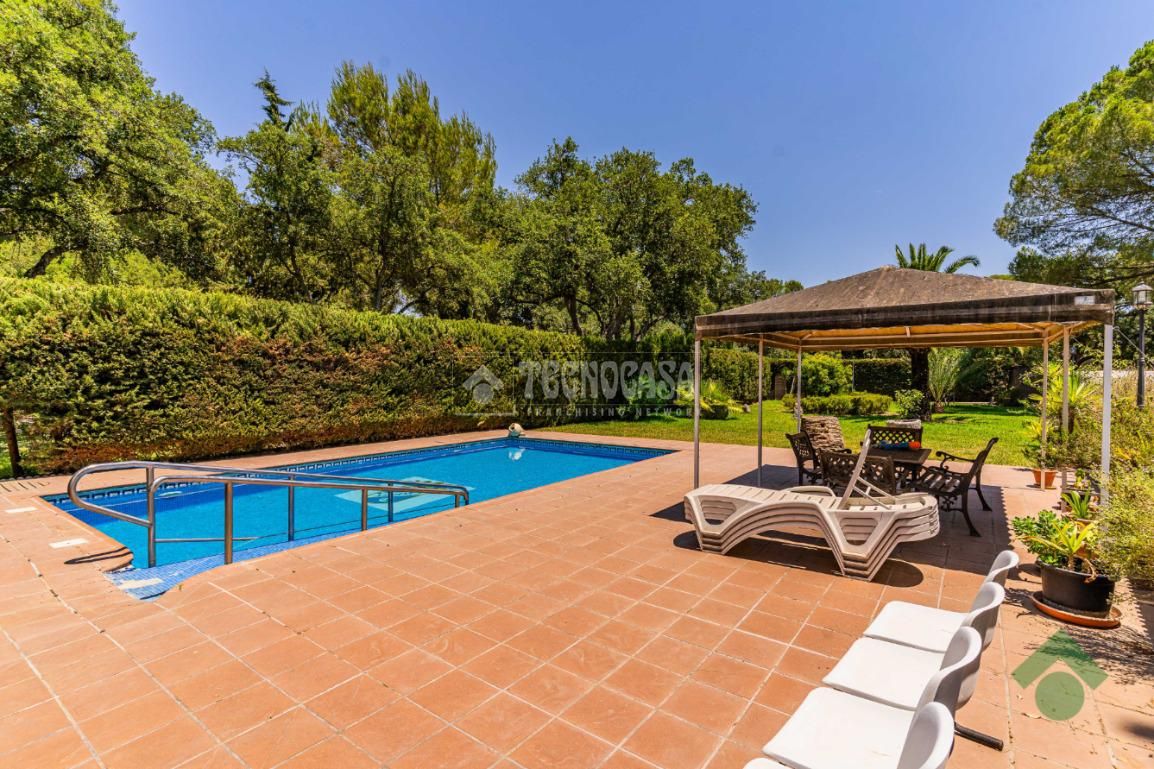 Garden of Country house for sale in Jerez de la Frontera  with Air Conditioner, Storage room and Swimming Pool