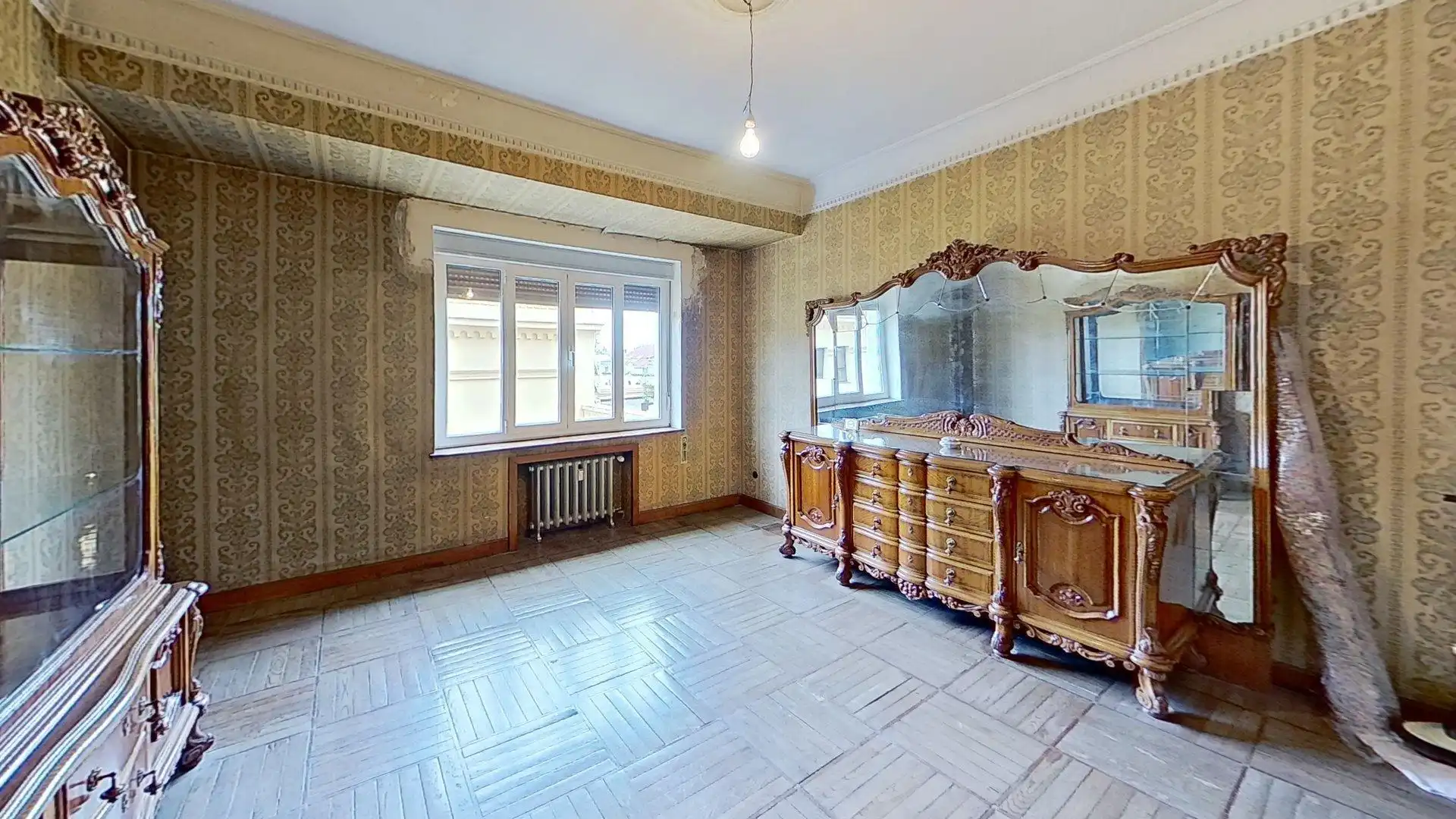 Habitación de Piso en venta en Oviedo  con Calefacción