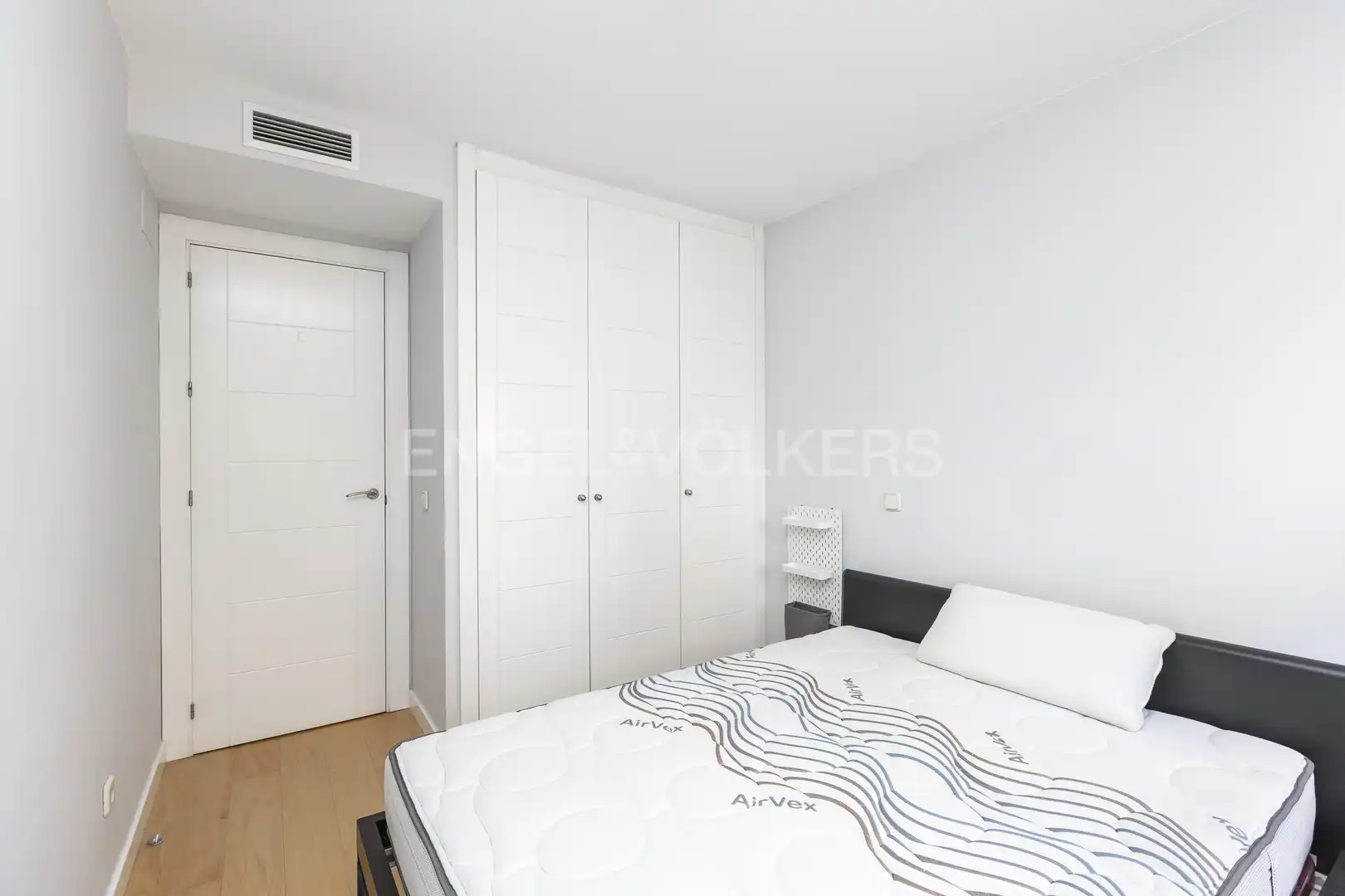 Bedroom of Flat for sale in Madrid  with Air Conditioner, Heating and Parquet flooring