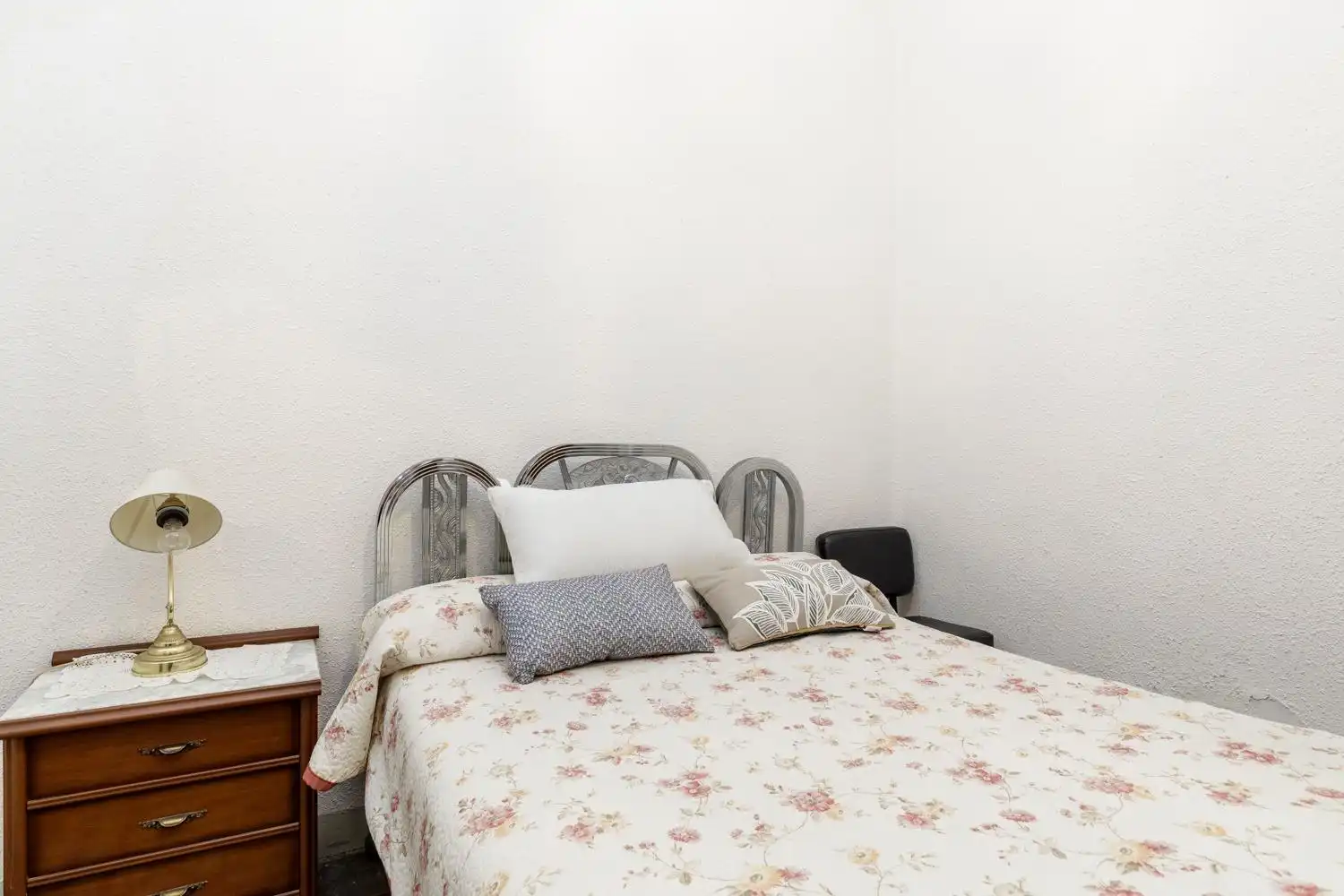 Habitación de Piso en venta en Zaragoza con Calefacción y Balcón