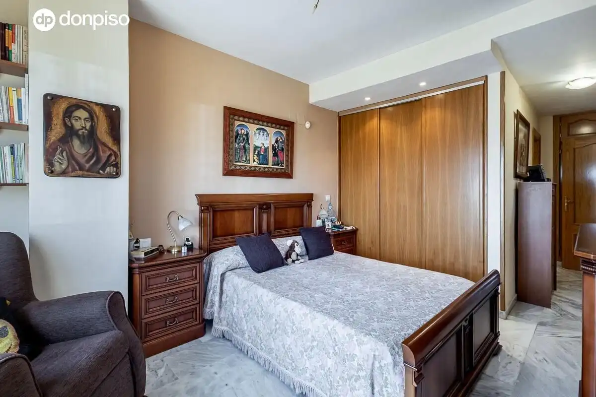 Habitación de Piso en venta en Granada con Aire acondicionado, Calefacción y Terraza