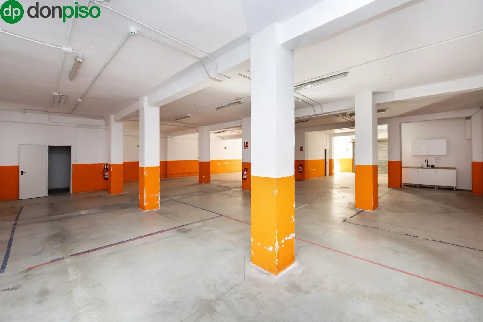 Local comercial en venta en Calle Calle Abderrahmán 11, imagen 10