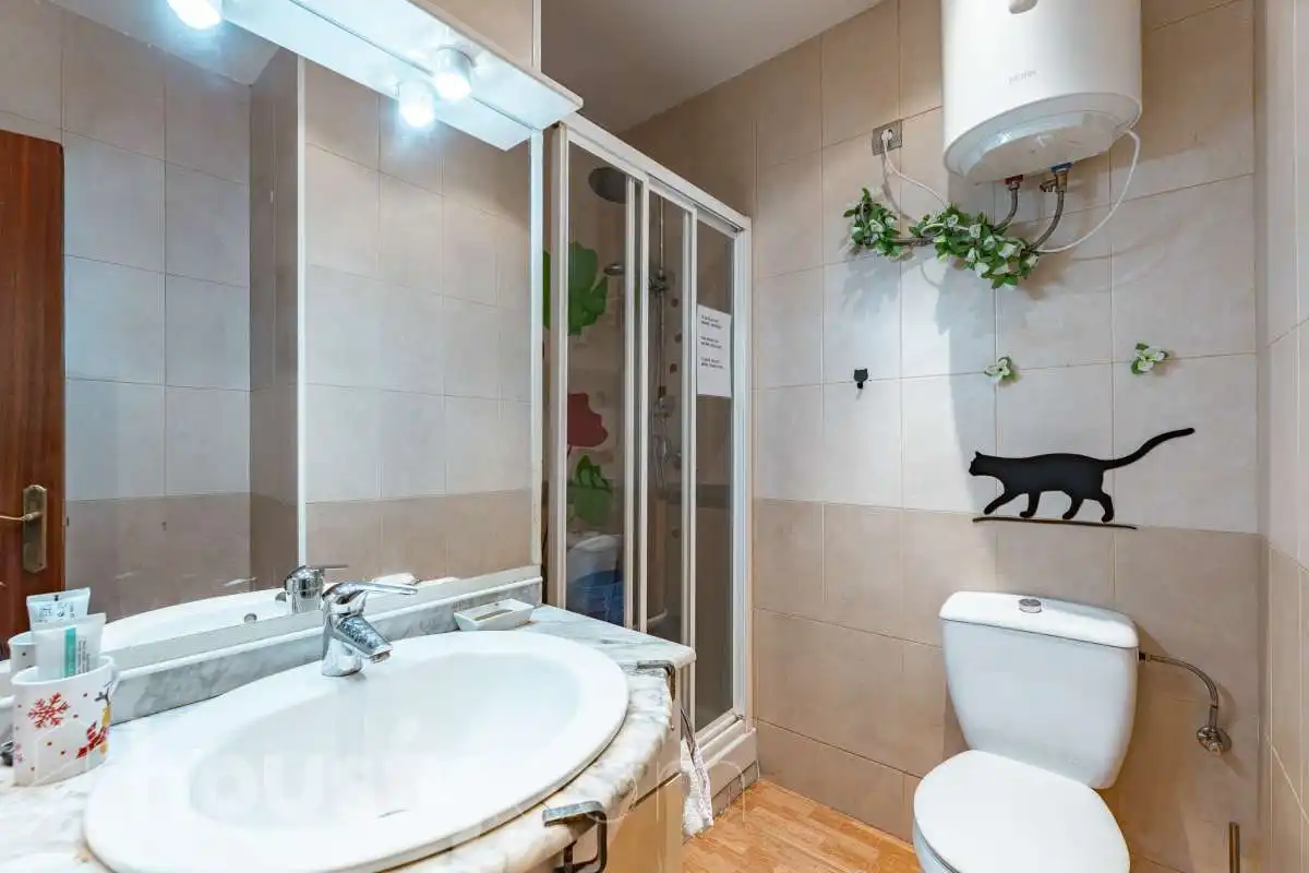 Baño de Planta baja en venta en Barcelona