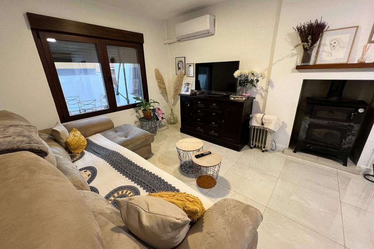 Sala de estar de Casa o chalet en venta en Jayena con Calefacción, Jardín privado y Terraza