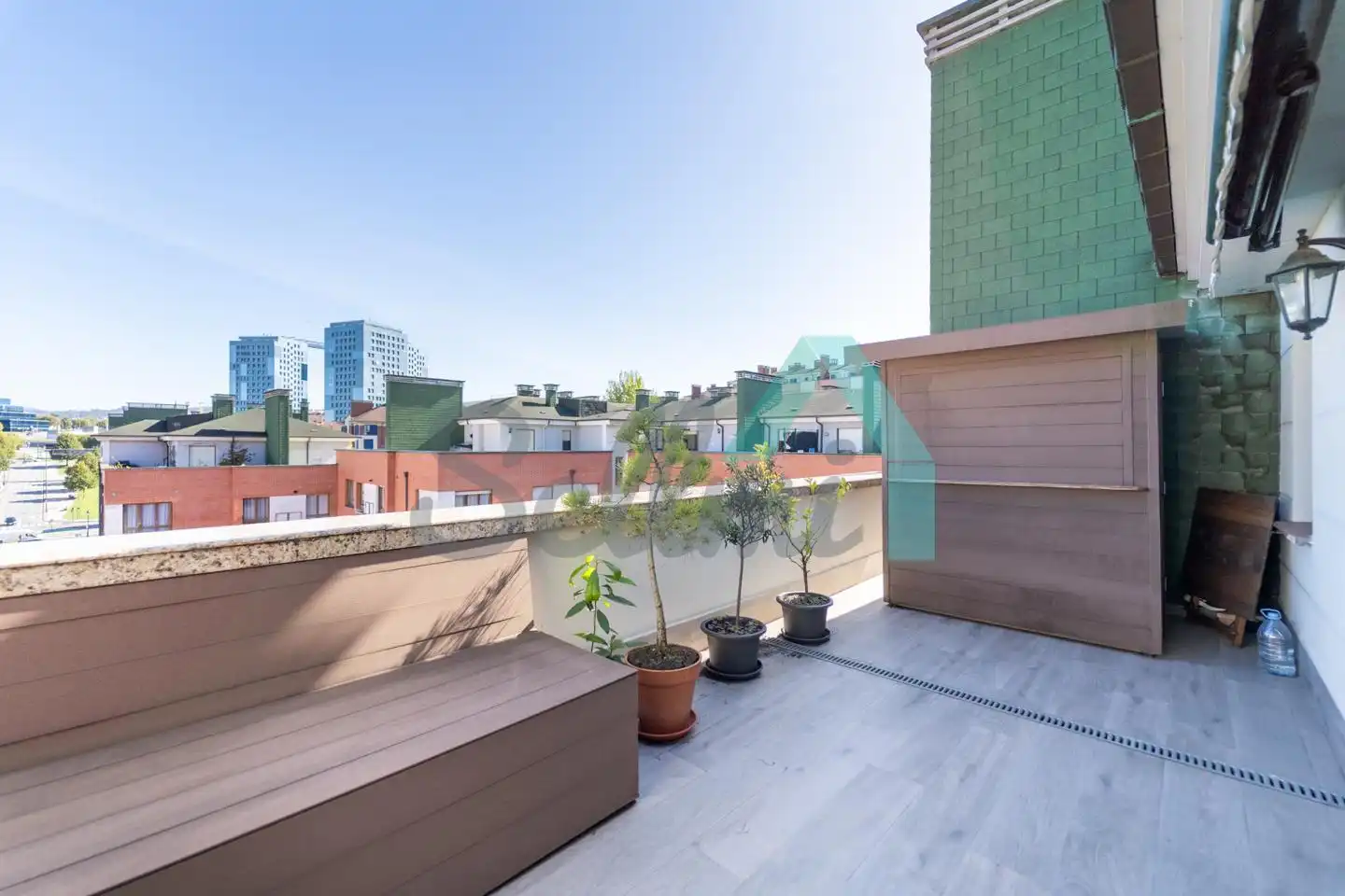 Terraza de Ático en venta en Oviedo  con Calefacción, Parquet y Terraza