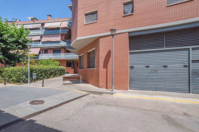 Garaje en Venta en C/ Sant Ferriol en Tordera pueblo