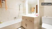 Bathroom of Flat to rent in  Madrid Capital  with Air Conditioner, Heating and Furnished