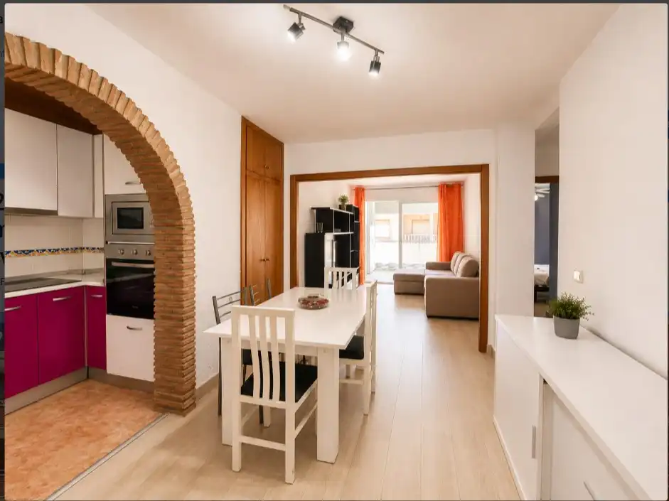 Menjador de Apartament en venda en Torrevieja amb Terrassa, Piscina i Moblat