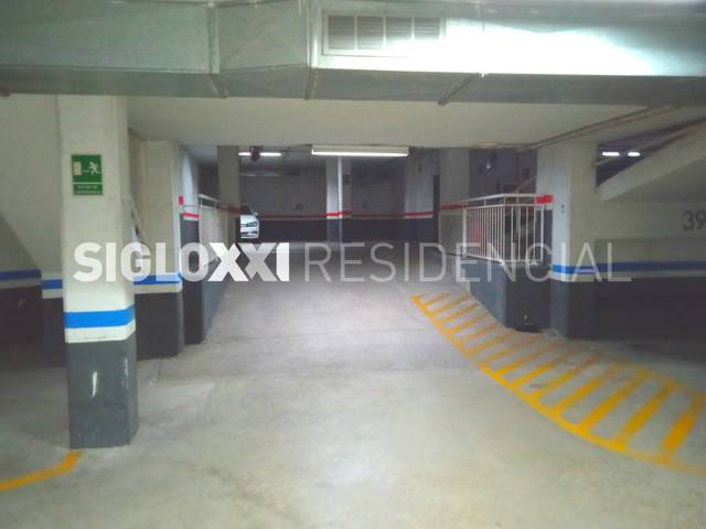 Garaje en Venta en Carrer de Pere IV en El Parc i la Llacuna del Poblenou