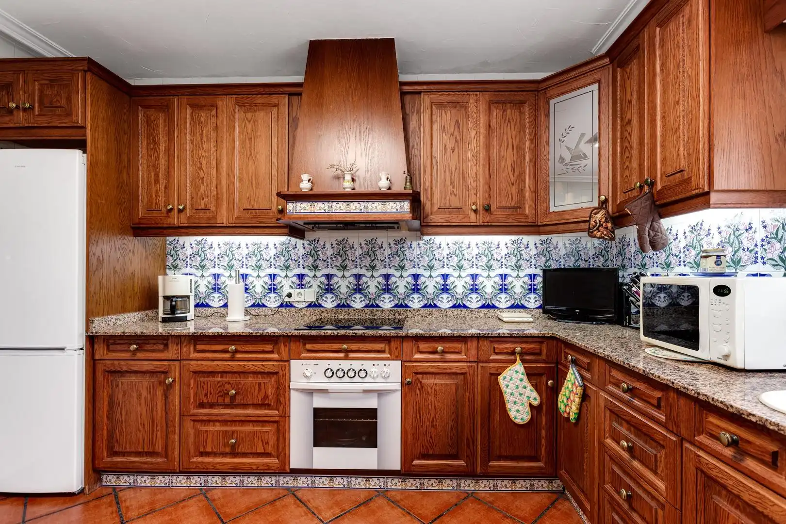 Chalet con piscina en venta en Calle HUELMA, imagen 34