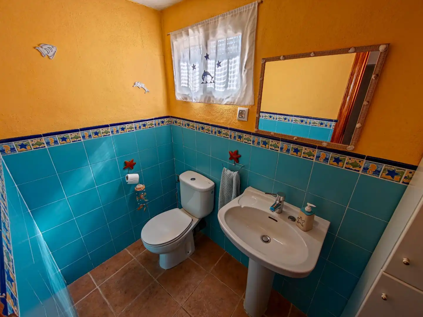 Bathroom of Houses for sale in Yátova  with Private garden, Terrace and Storage room