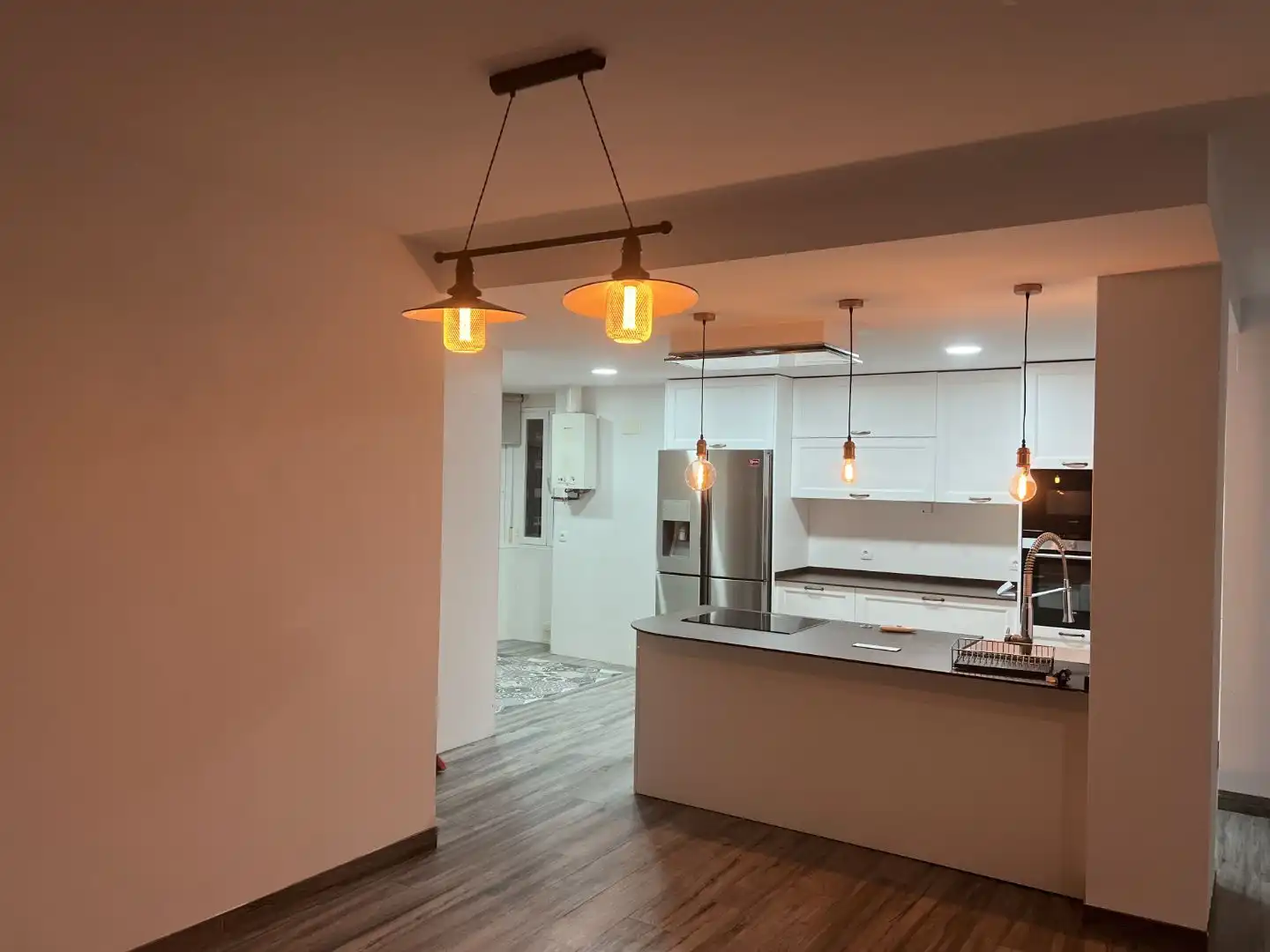 Küche von Wohnung zur Miete in Montequinto mit Klimaanlage, Heizung und Schwimmbad