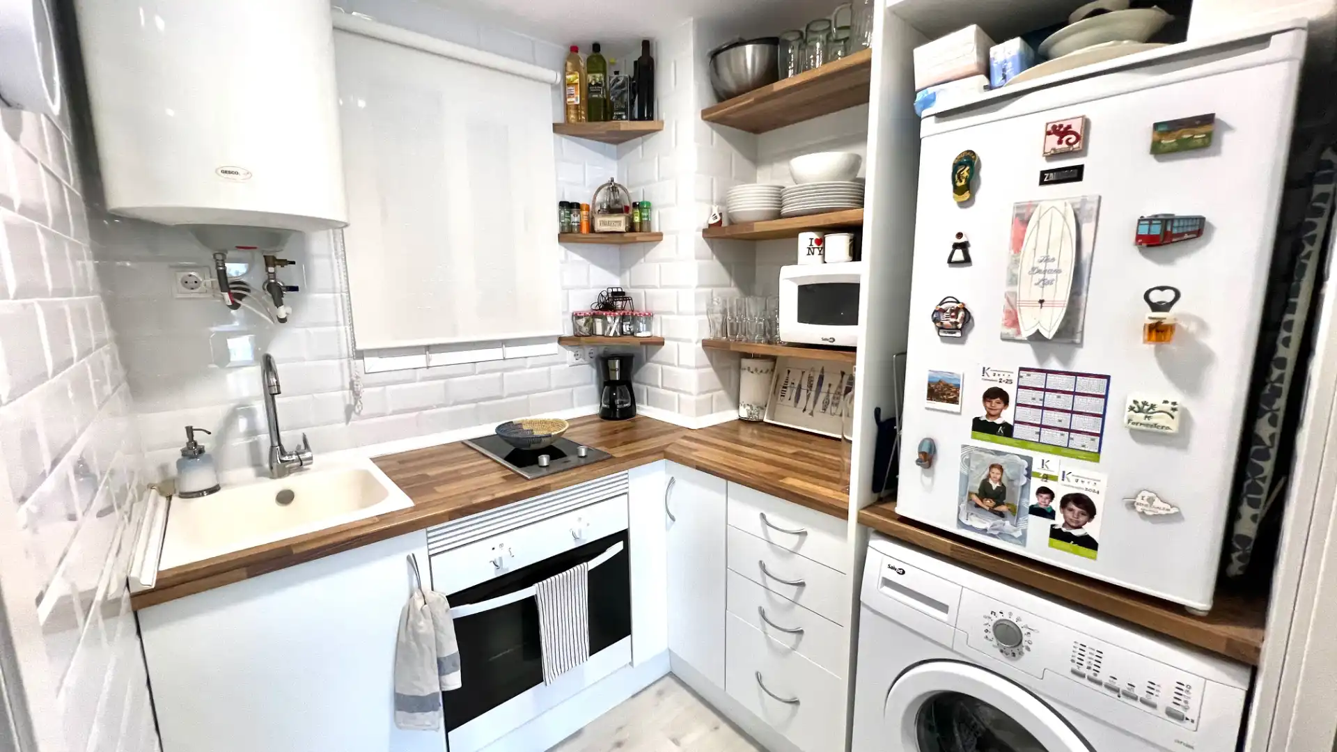 Kitchen of Apartments for sale in Calvià  with Air Conditioner, Terrace and Furnished