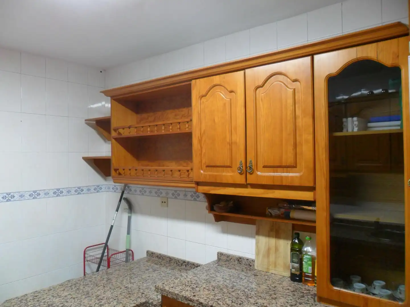 Cuina de Pis de lloguer en Granada amb Terrassa i Moblat