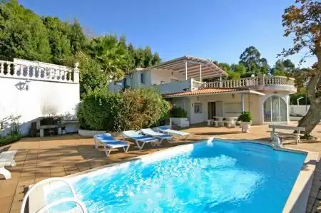 Casa o xalet de lloguer a Escalinata de Soutoxuste, Redondela