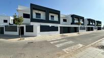 Exterior view of House or chalet for sale in  Sevilla Capital  with Terrace, Balcony and Alarm