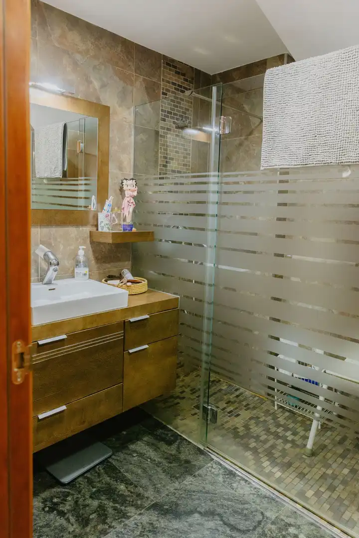 Bathroom of Houses for sale in Santa Coloma de Gramenet  with Air Conditioner, Heating and Private garden