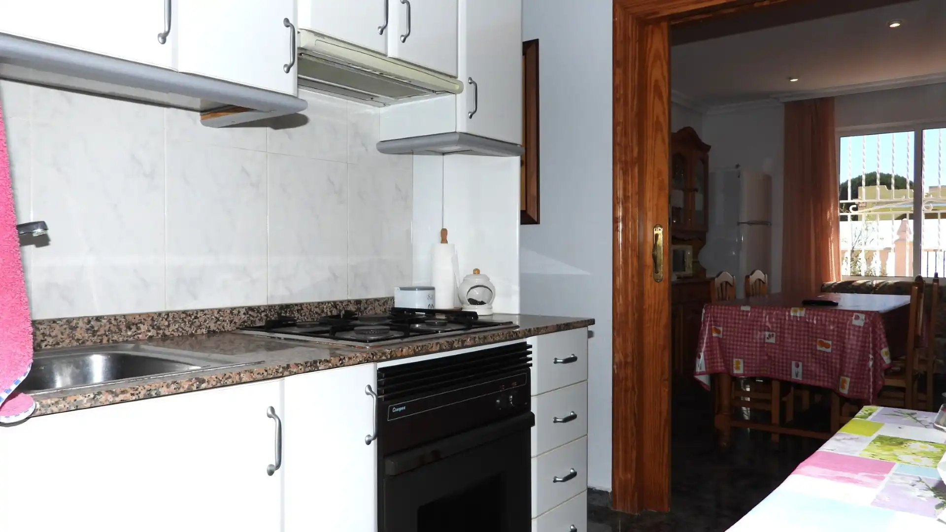Cuina de Casa o xalet en venda en Cartagena amb Aire condicionat, Calefacció i Jardí privat