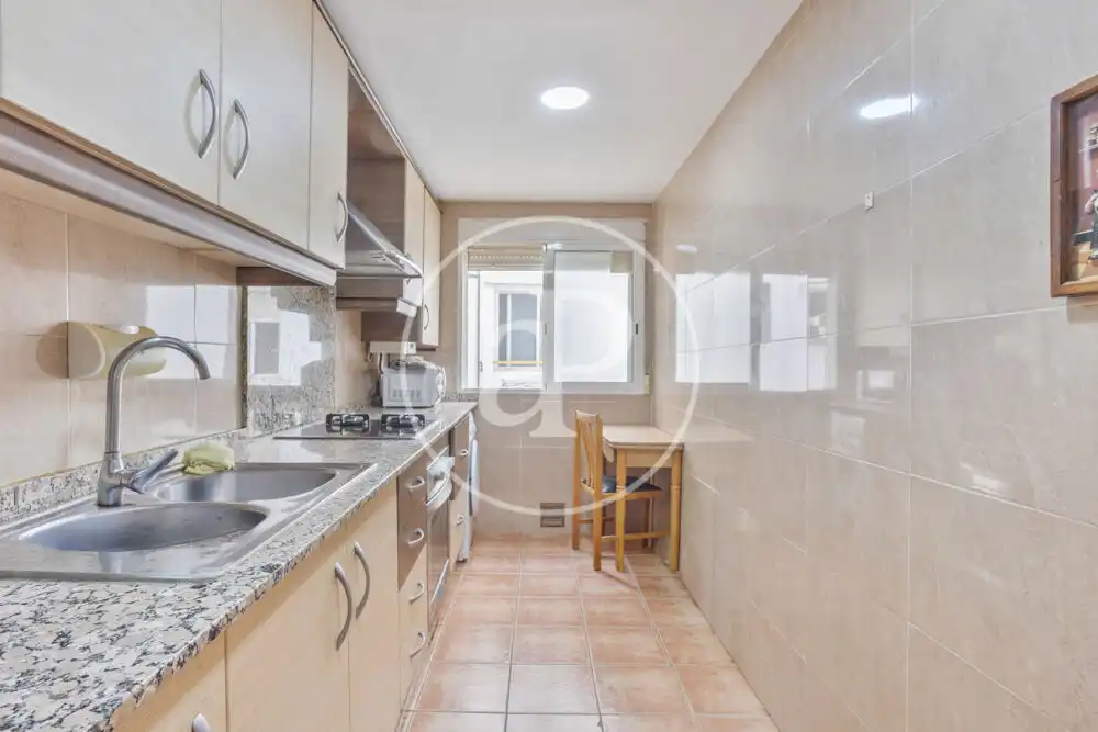 Kitchen of Flat for rent in Valencia  with Heating, Furnished and Balcony